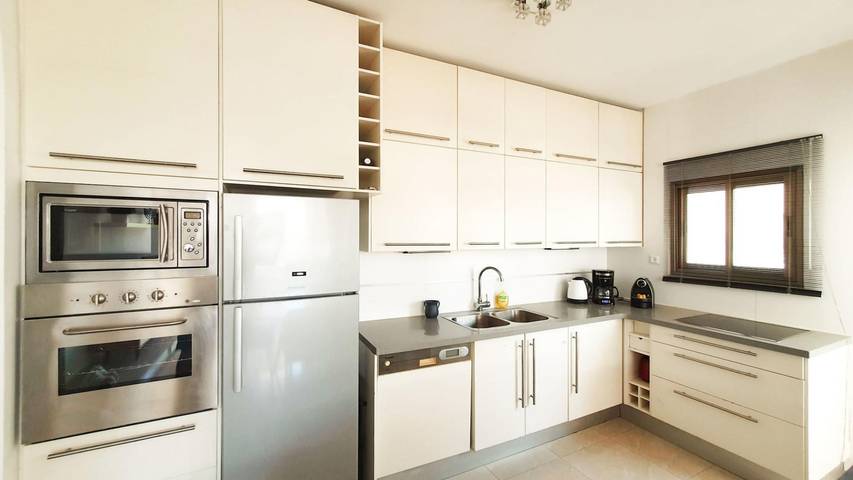 Entire apartment, Harav Kook Lilas in Tel Aviv-Yafo in Tel Aviv, Tel Aviv District