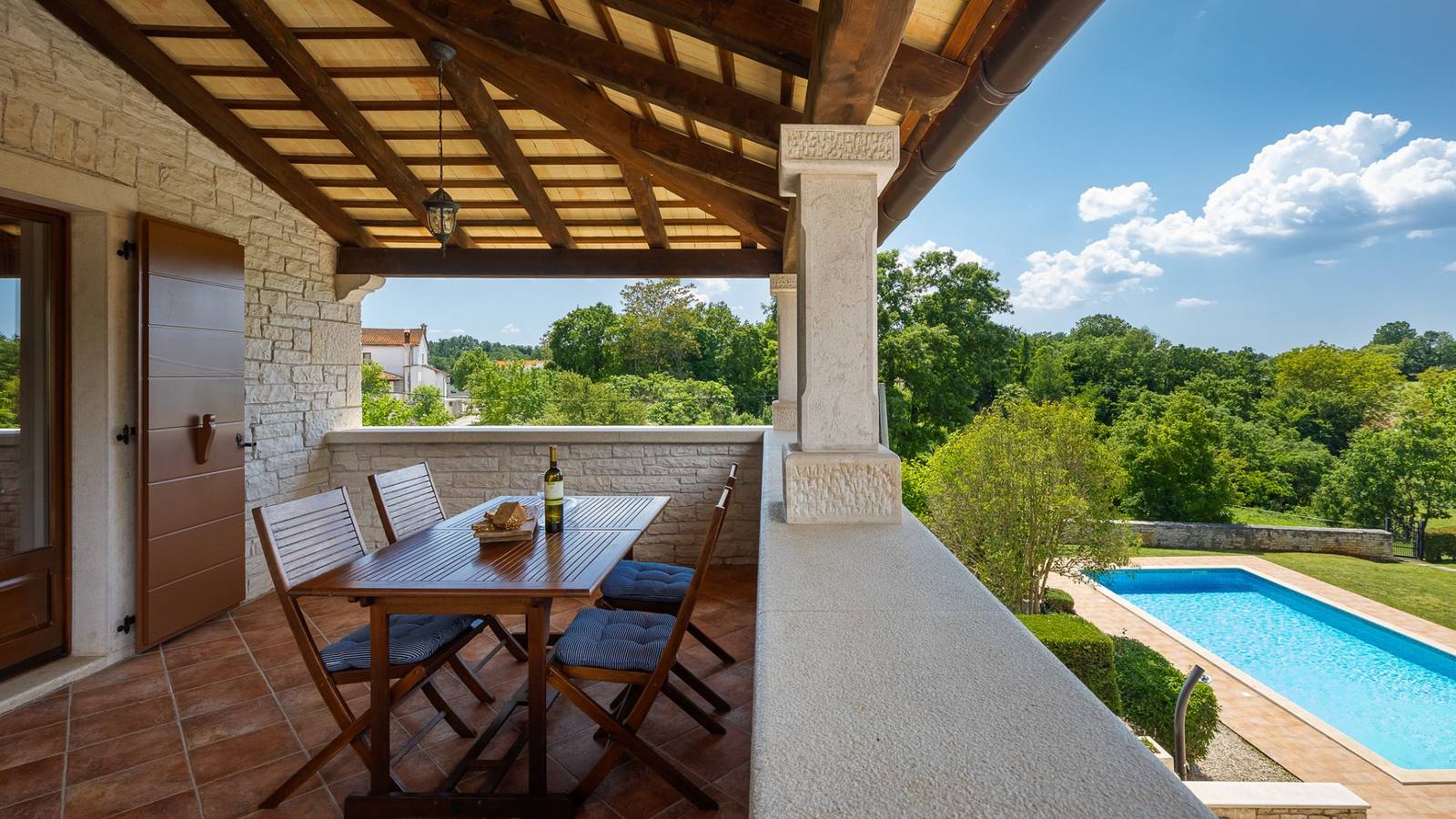 Villa Catarina by Villas Guide in Kringa, Zentralistrien