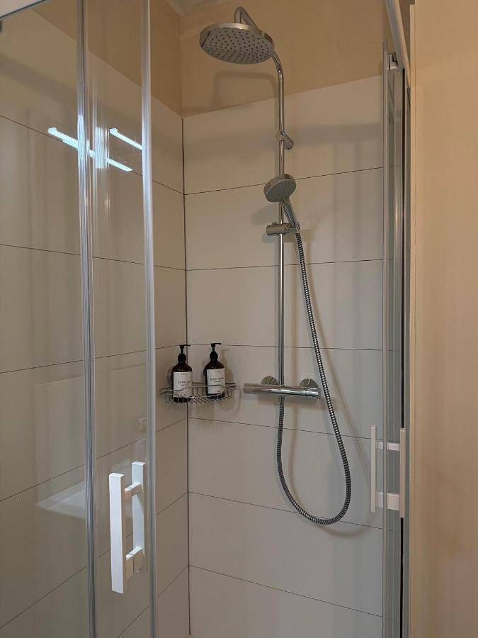 Double Room with Private Bathroom in Arcachon, Région d'Arcachon