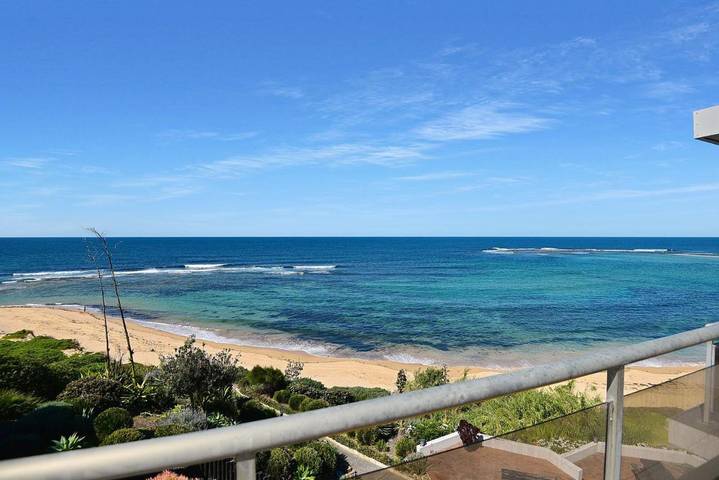 Appartement de vacances pour 7 personnes, avec terrasse et jardin ainsi que piscine et vue