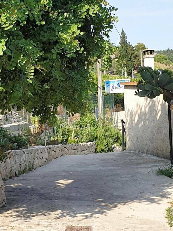 Chambre d’hôte pour 4 personnes, avec jardin ainsi que vue et balcon à Noto - 2