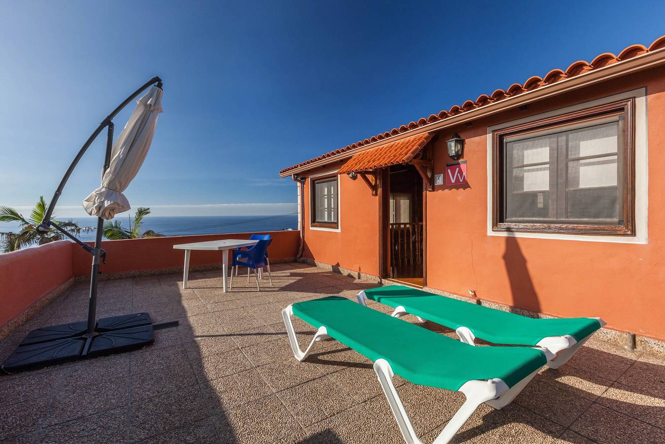 Estudio entero, Estudio vacacional 'Casa Victor - Apartamento 5' con vistas al mar, piscina y Wi-Fi in La Orotava, Tenerife Norte