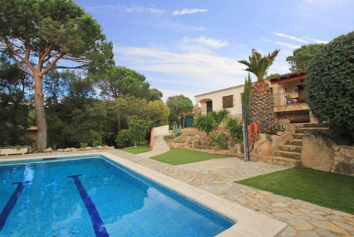 Casa rural para 6 personas, con Terraza y Jardín en Calonge - 2