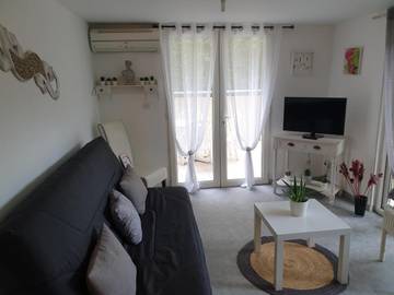 Gîte pour 4 personnes, avec piscine et terrasse, animaux acceptés à Corbès