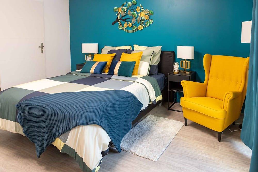 Appartement entier, Lilya House à 5mn de Carrè-sènart* Wifi*Parking Prive*Jardin Prive*Netflix*Prime in Saint-Pierre-du-Perray, Essonne