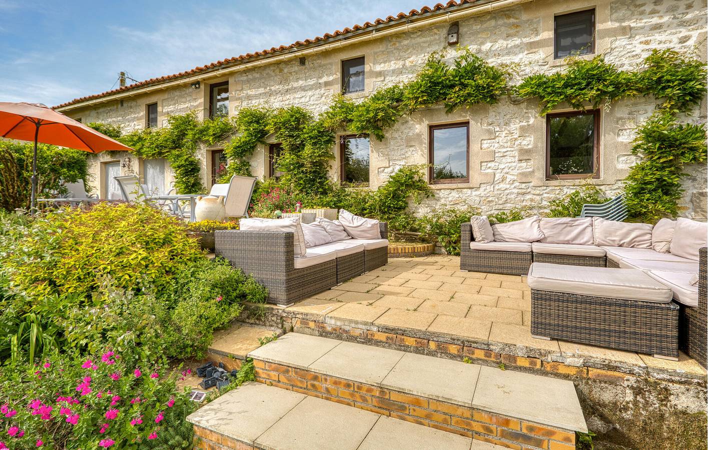 Appartement confortable à Lizant avec piscine et Wifi, parking, jardin in Lizant, Vienne (France)