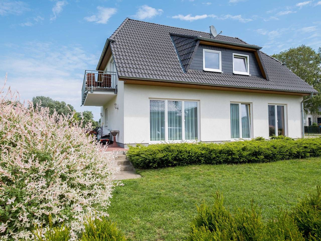 Ganze Ferienwohnung, Moderne Fewo nur 300m zum Ostseestrand - Ferienwohnung mit Balkon in Drei Kaiserbäder, Heringsdorf