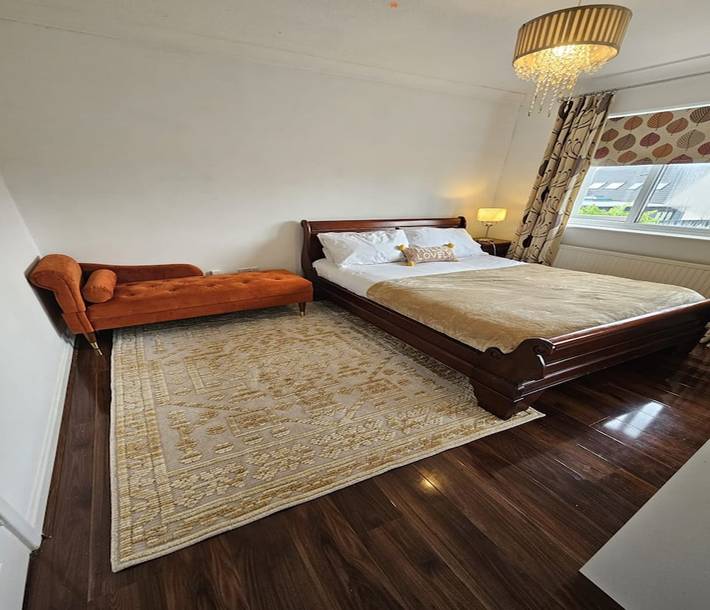 Gorgeous Family Home Near River Thames-Old Windsor - Pass the Keys in Berkshire