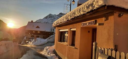Gîte pour 5 personnes, avec terrasse dans Office De Tourisme De Vaujany