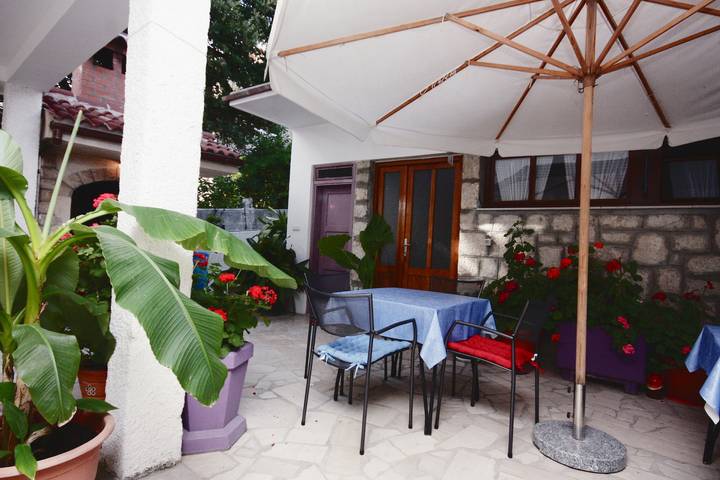 Ferienwohnung für 2 Personen, mit Balkon/Terrasse in Banjol