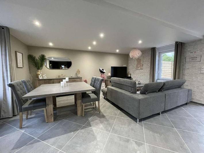 Cottage pour 2 personnes, avec terrasse et jacuzzi dans Landisacq