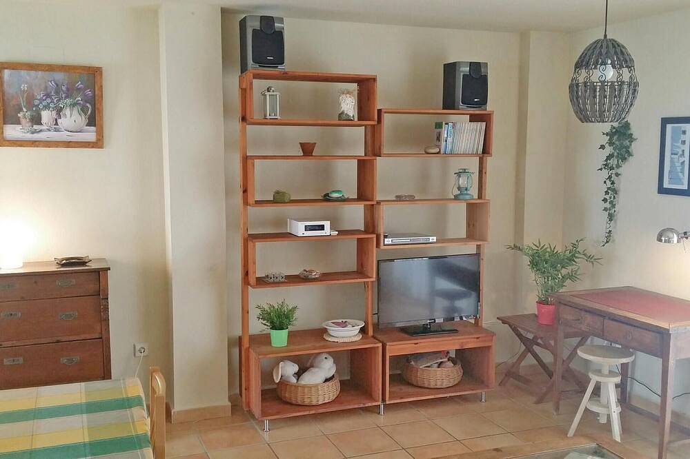 Entire apartment, 2 bedroom nice apartment in Altea in Platja L'Olla, Altea
