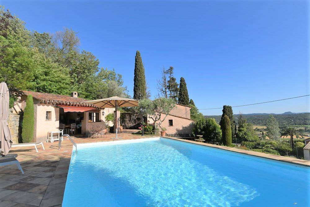 Ferienhaus mit Pool in Fayence in Fayence, Draguignan Region