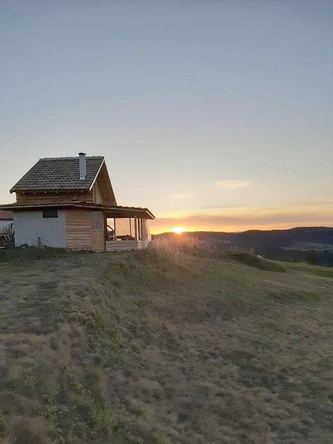 Gîte pour 16 personnes, avec Balcon et Jacuzzi ainsi que Terrasse et Jardin à Borovets