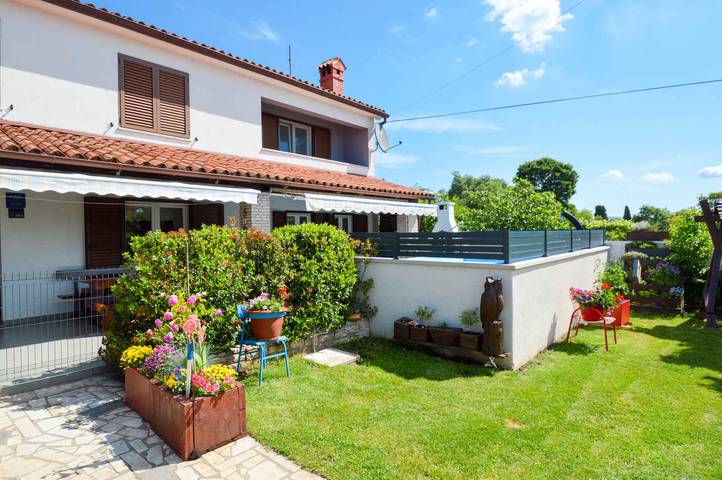 Ferienhaus für 6 Personen, mit Garten und Balkon