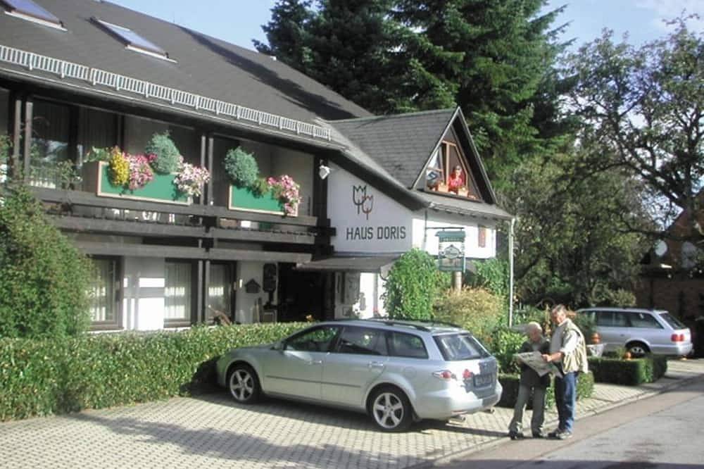 Ruhige Mehrbettzimmer - Landhotel  Haus Doris in Kell am See, Saar-Nahe-Bergland