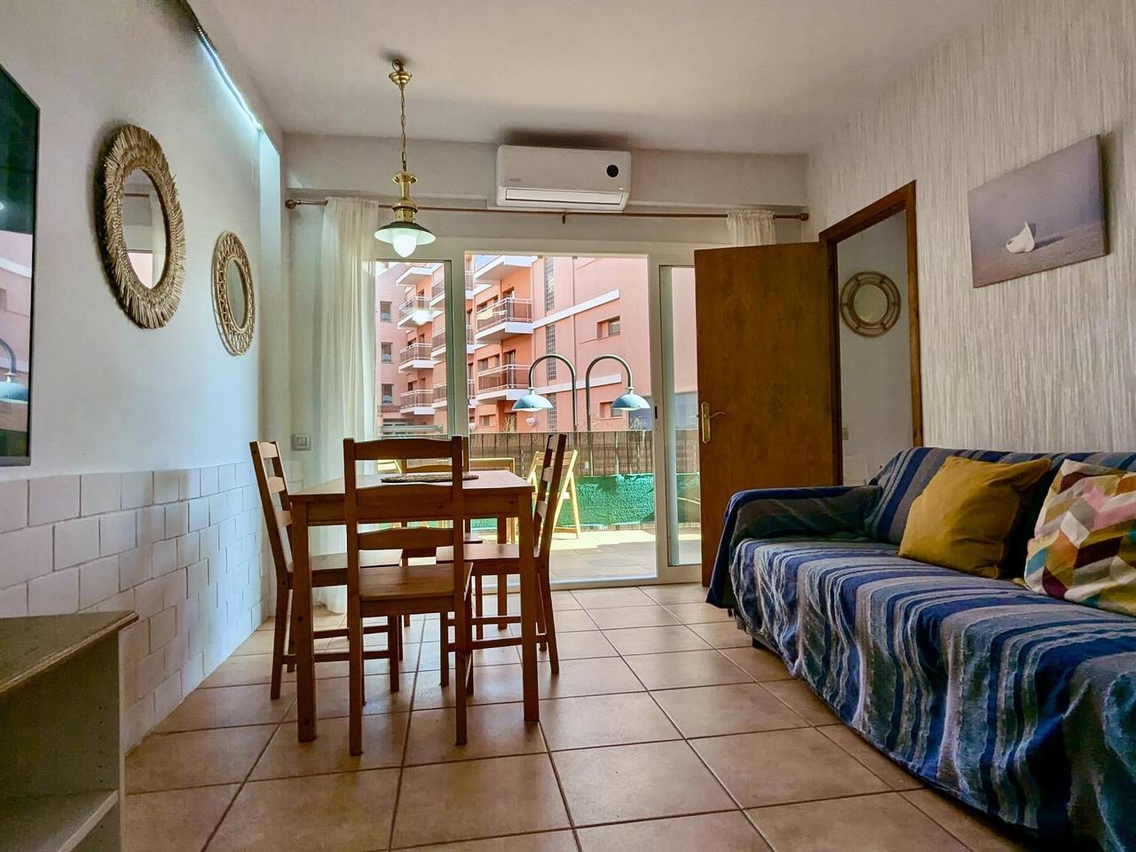 Geheel vakantieappartement, Vakantieappartement voor 4 personen met terras in Platja Gran (Tossa de Mar), Tossa de Mar