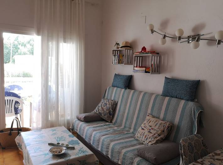 Casa de huéspedes para 4 personas, con piscina además de jardín y terraza, Se admiten mascotas en Ampuriabrava - 4