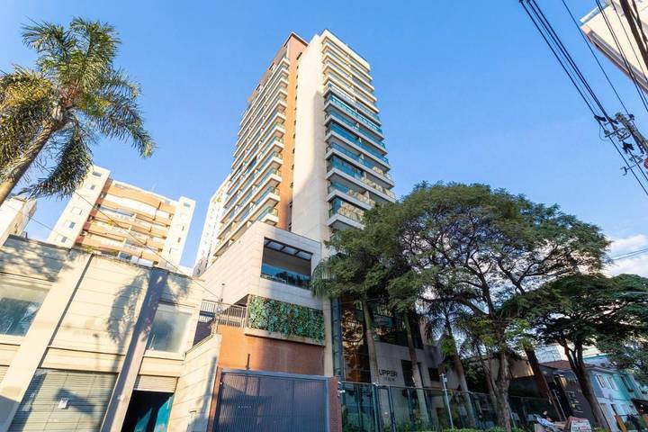 Casas e apartamentos de temporada para 2 pessoas, com balcão e piscina e ainda sauna em Itaim Bibi