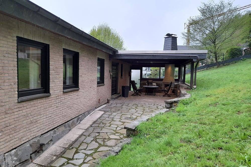 Haus am See mit Aussen-und Innenkamin Sorpesee (Sauerland) in Sundern, Sorpesee