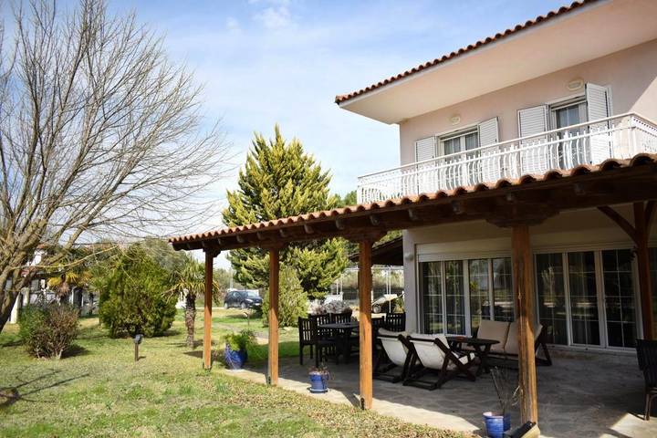 Location de vacances pour 10 personnes, avec vue et jardin, animaux acceptés dans Ormos Panagias - 3