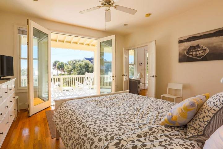 Vacation rental for 10 people, with balcony, with pets in Folly Beach