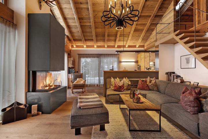 Ferienhaus für 10 Personen, mit Balkon und Whirlpool sowie Garten und Sauna in Olang