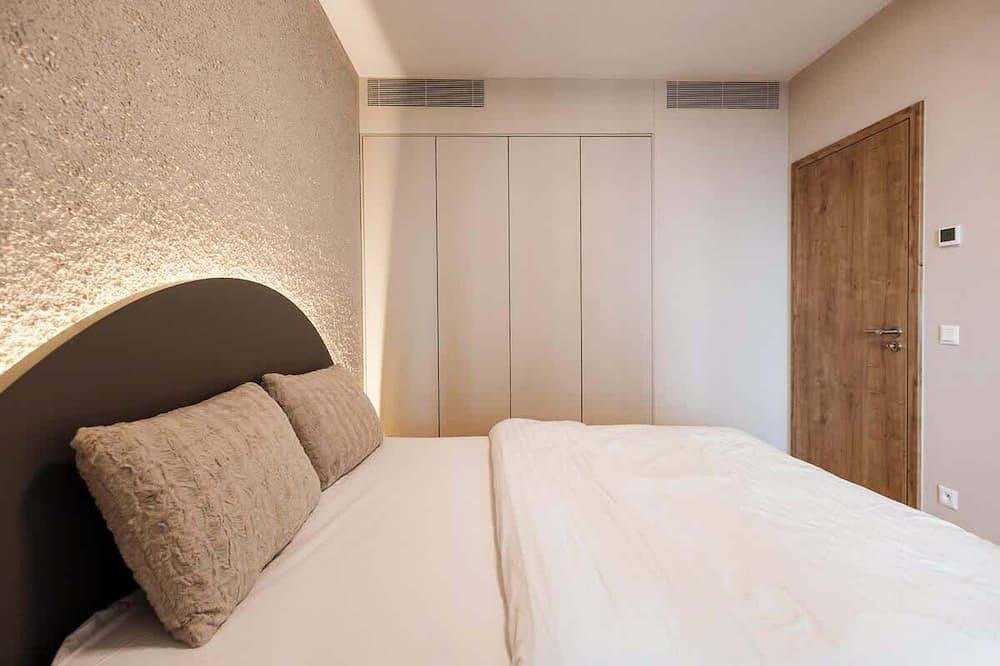 Entire apartment, Skypark Luxe Living Ii in Bratislava, Bratislava region