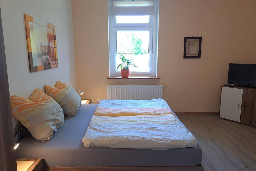 Ganze Wohnung, Ferienwohnung 1, 30 qm, 1 Schlafzimmer, max. 2 Personen in Lindow, Ruppiner Seenland