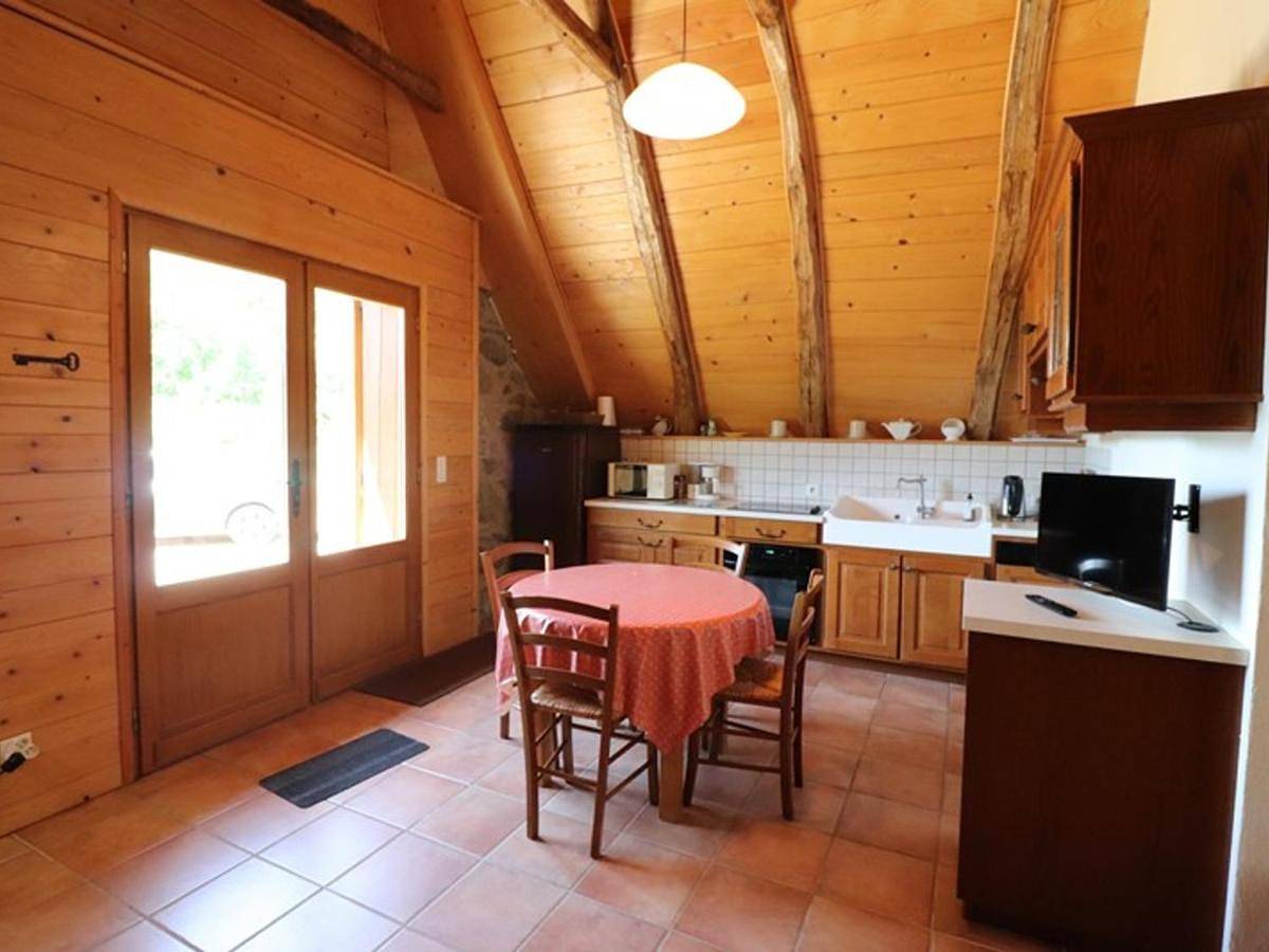 Maison de caractère au cœur des Volcans d'Auvergne, 2 chambres, jardin, pêche - Fr-1-742-129 in Saint-Paul-de-Salers, Parc naturel régional des Volcans d'Auvergne