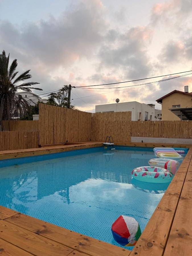 Holiday home for 13 people, with pool - 1