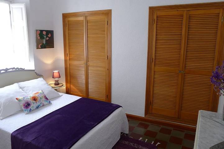 Maison andalouse, patio typique, solarium, pour visiter Grenade, Alhambra, Wifi gratuit in La Zubia, Province de Grenade