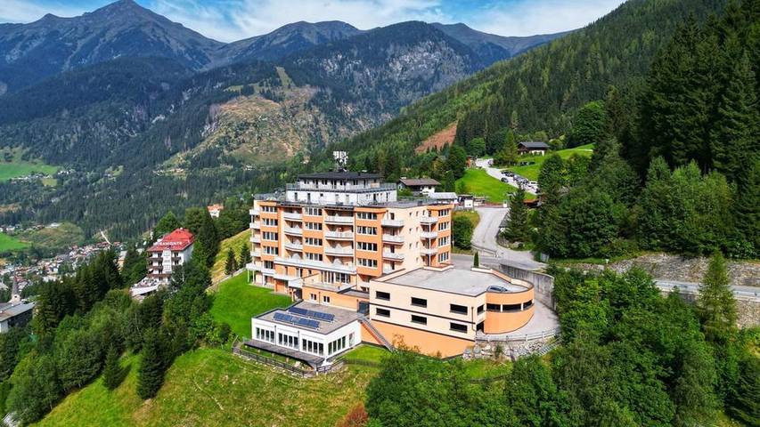 Ferienwohnung für 2 Personen, mit Sauna und Garten sowie Pool, kinderfreundlich in Bad Gastein