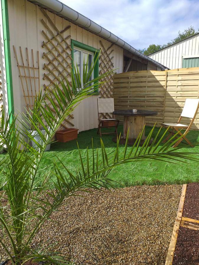 Gîte pour 4 personnes, avec terrasse à La Chapelle-de-Brain
