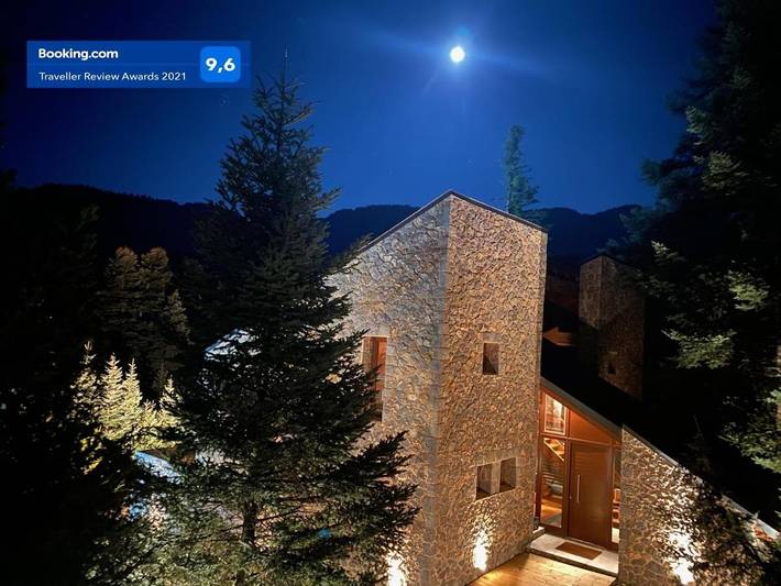 Casa de vacaciones para 6 personas, con jardín además de sauna y vistas en Delfos