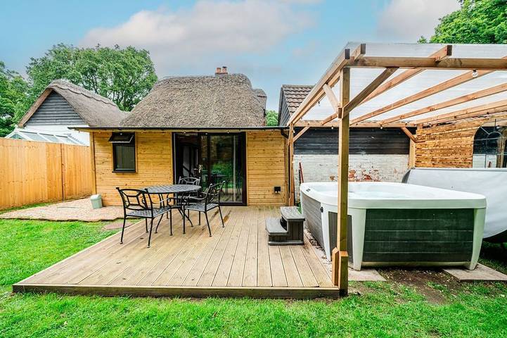 Privater Whirlpool und der New Forest direkt vor der Tür in Copythorne, Hampshire