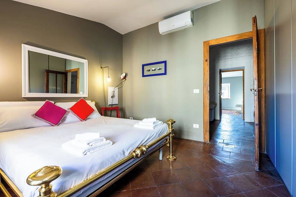 Apartamento entero, Spacious apartment in the heart of Rome in Centro de Roma, Roma