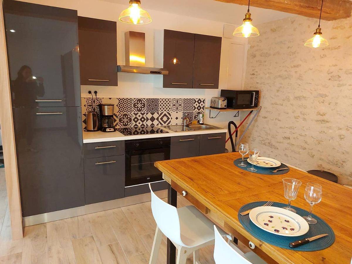 Appartement entier, One-Bedroom Apartment in Blaslay, Saint-Martin-la-Pallu