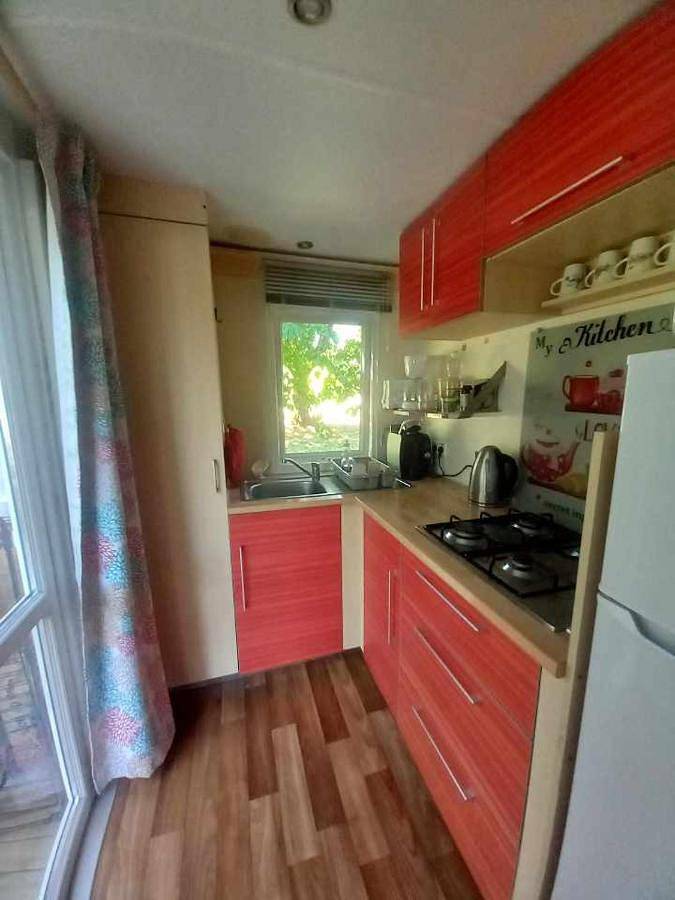 Camping pour 4 personnes, avec vue et jardin ainsi que terrasse et vue sur le lac dans les Ardennes - 3