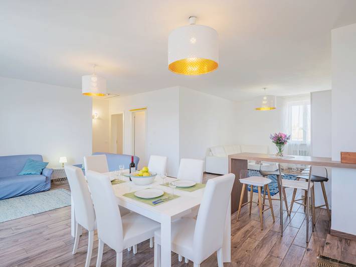 Ferienwohnung für 7 Personen, mit Balkon und Terrasse sowie Garten in Viareggio