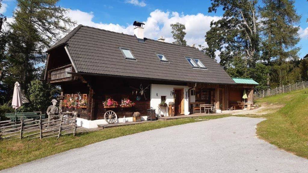 Two-Bedroom House in Fischbach, Steirerland