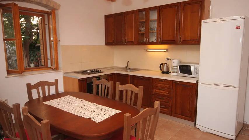 Ferienhaus für 9 Personen, mit Terrasse in Kaštela - 4