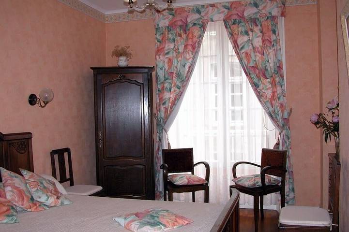 Gîte pour 5 personnes, avec balcon dans La Demeure de Corsaire - 2