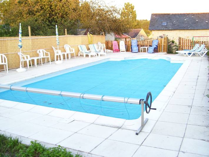 Location de vacances pour 6 personnes, avec jardin à Allonnes