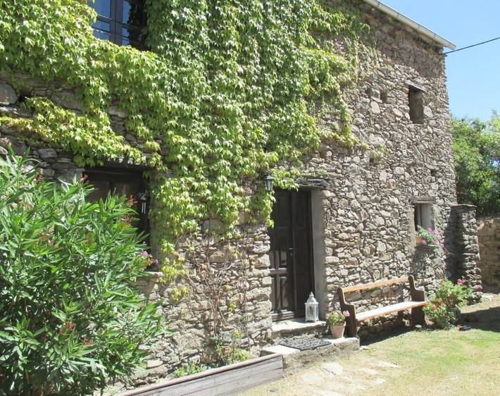 Gîte pour 2 personnes, avec jardin et vue à San-Giovanni-di-Moriani