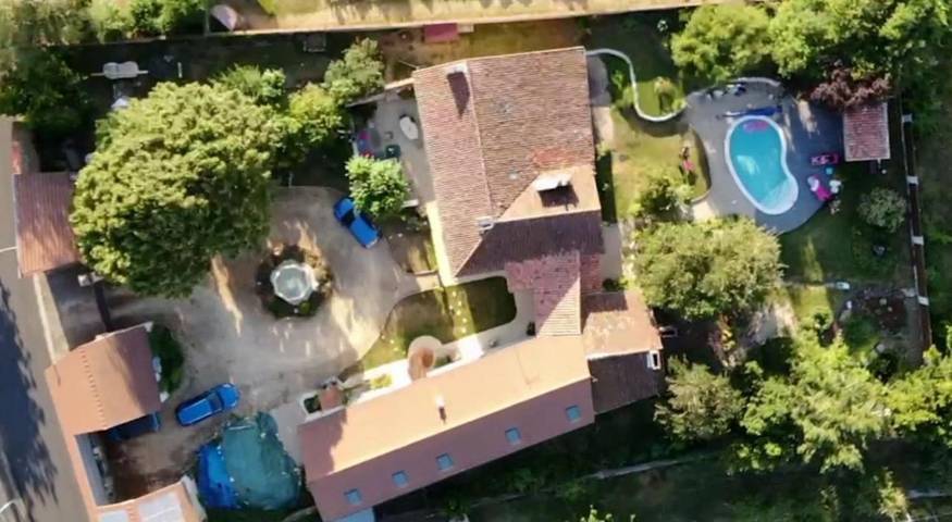 Location de vacances pour 2 personnes, avec piscine ainsi que jacuzzi et jardin à Pouant - 4