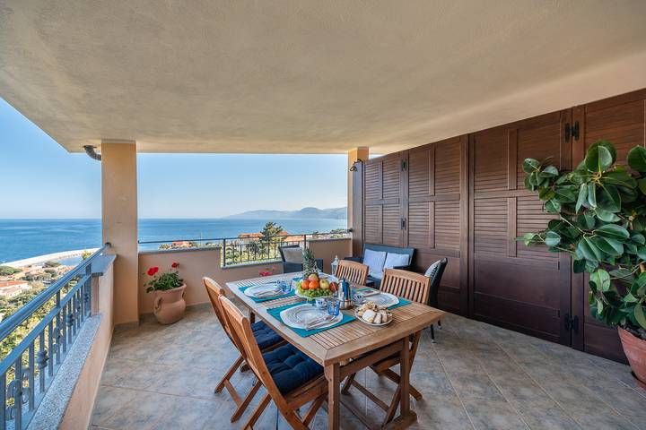 Ferienwohnung für 8 Personen, mit Terrasse und Garten in Cala Gonone - 3