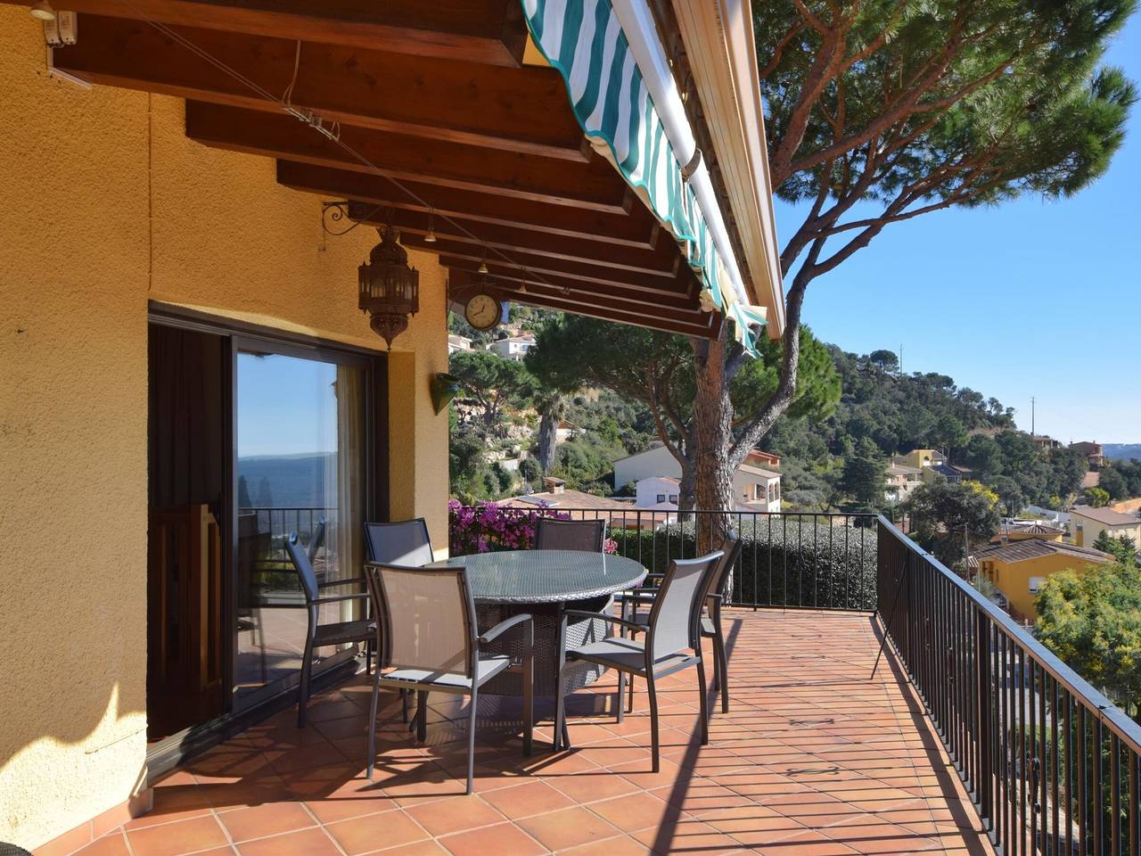 Villa con piscina privada, barbacoa, Wifi y aparcamiento, cerca de las playas de la Costa Brava in Santa Cristina de Aro, Costa Brava