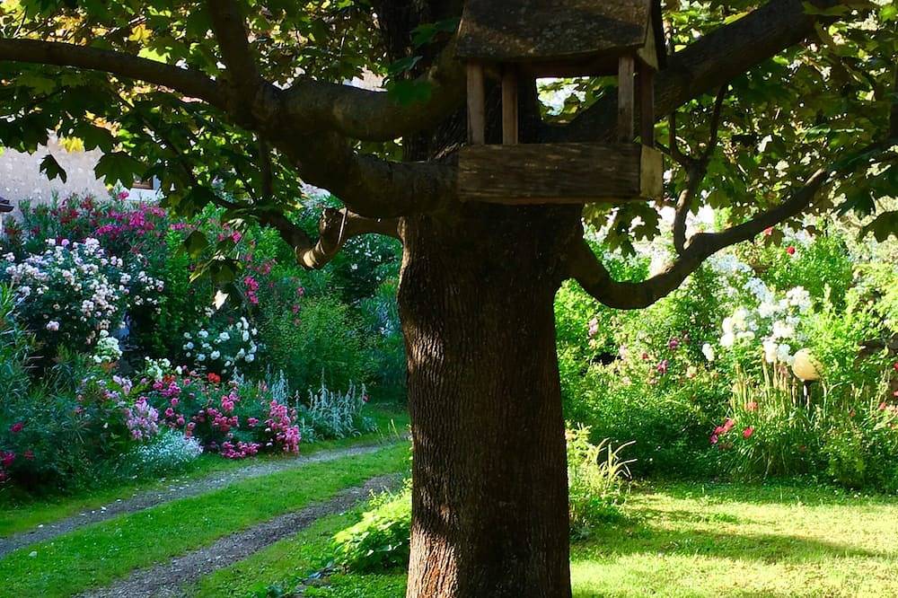 Flower House elegante rustico con ampio giardino privato e con aria condizionata in Moimacco, Provincia d'Udine