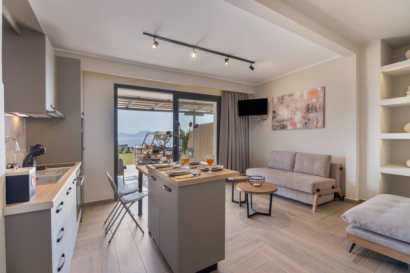 Apartamento entero, Apartamento 'Galini 1' con vistas al mar, Wi-Fi y aire acondicionado in Nikiana, Alexandros